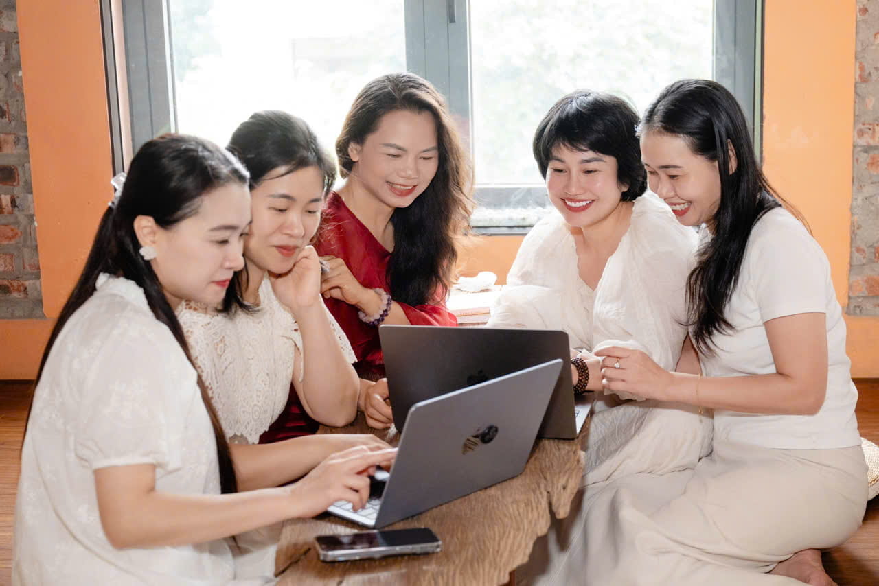 Các chủ spa cùng nhau học cách đóng gói chuyên môn thành tài sản số